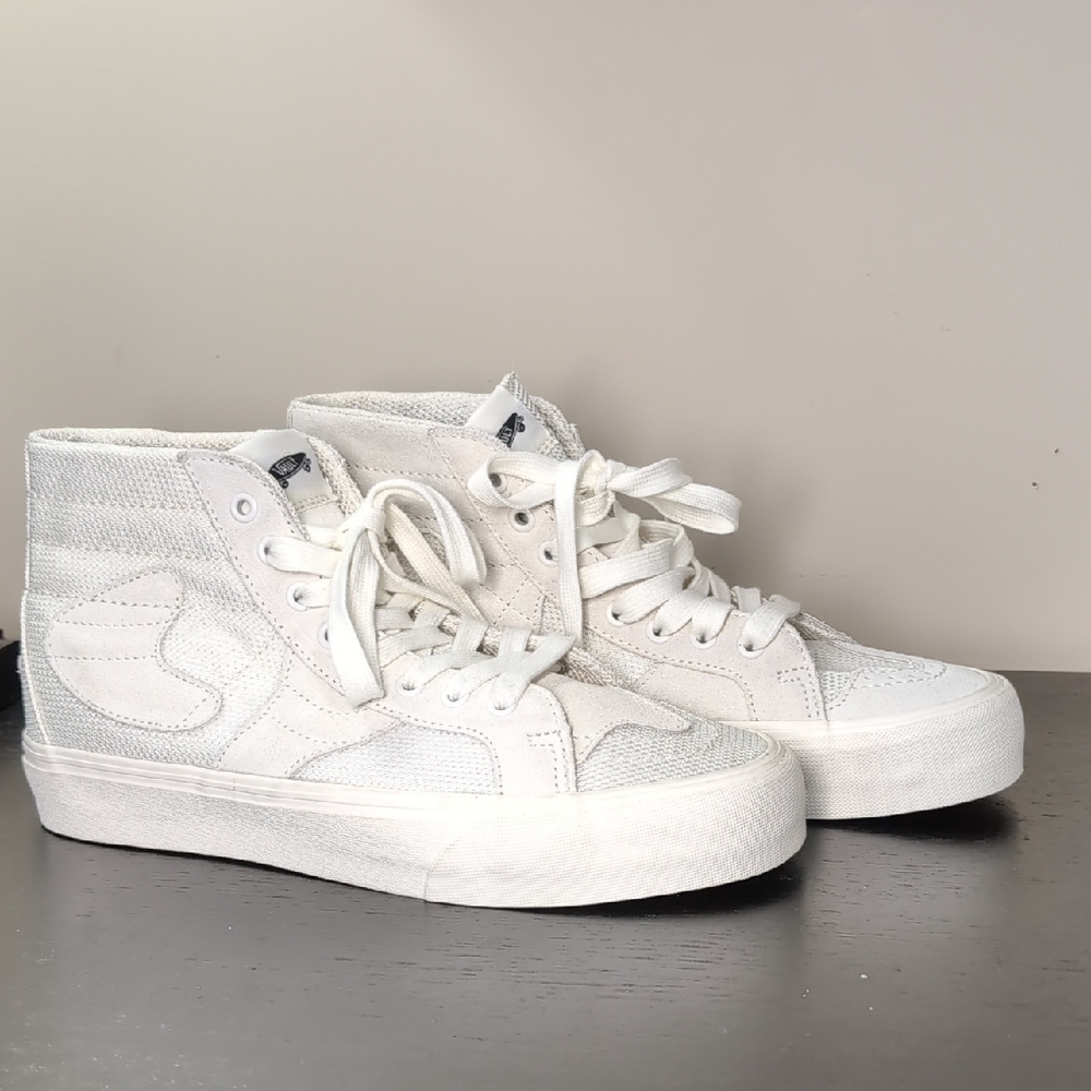 Vans White High-Top Skateboars Sneakers Men's Size 9 Women's Size 10.5